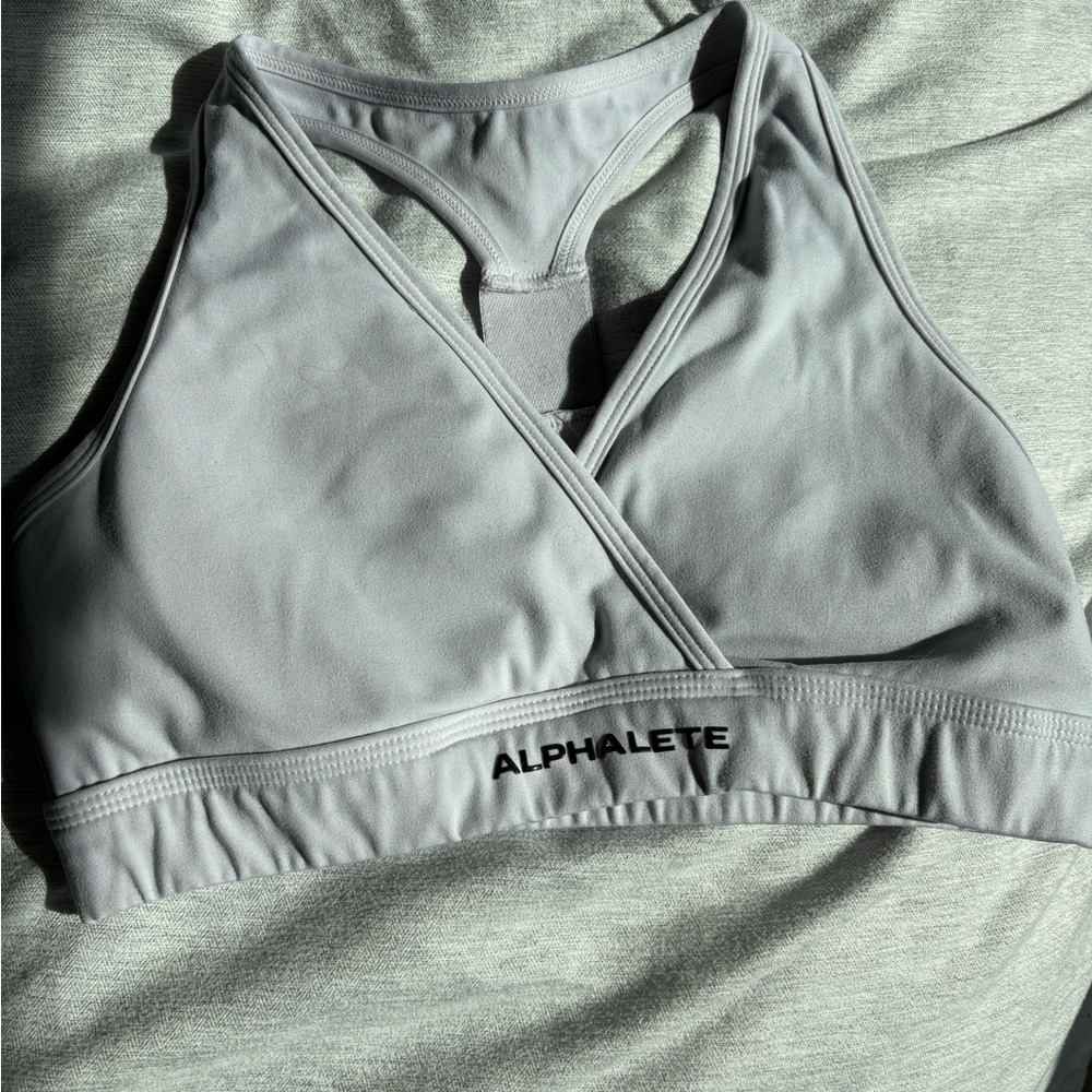 Alphalete Women's white Sports Bra
